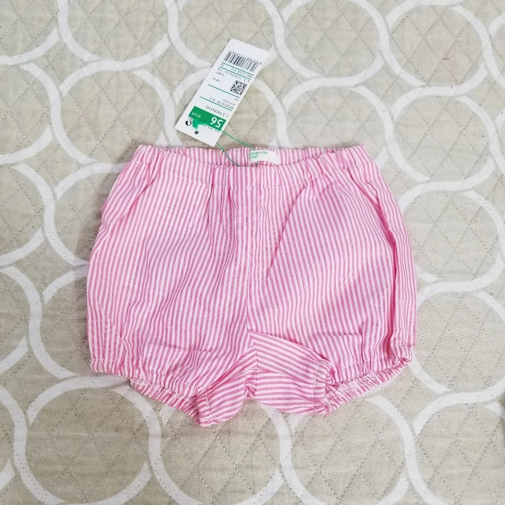 🔴 Nwt newborn to 24m diaper covers and a hat (B26)